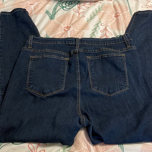 Judy Blue Blue Jeans - Picture 2 of 5